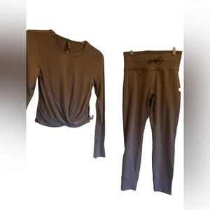 NWT Vuori long sleeve top and leggings set Size L